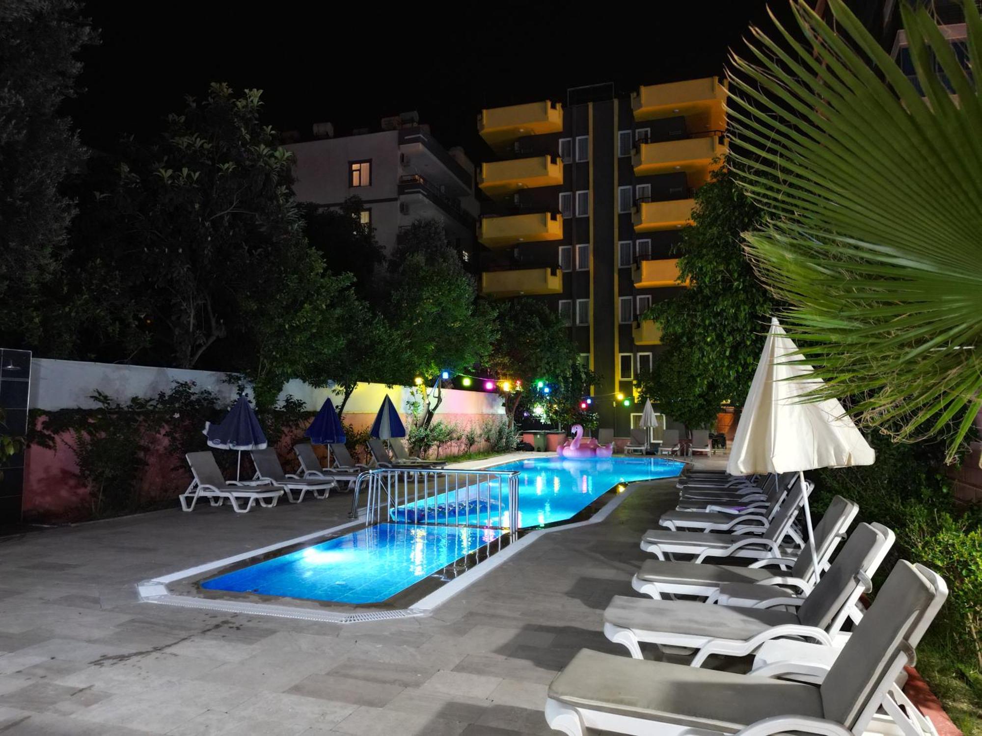 Gold Twins Boutique Hotel Алания Экстерьер фото